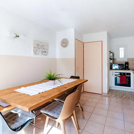 3 Pieces Avec Grande Terrasse, Proche Du Grazel, 6 Pers, Parking Prive, Wifi Disponible - Fr-1-409-70 Gruissan